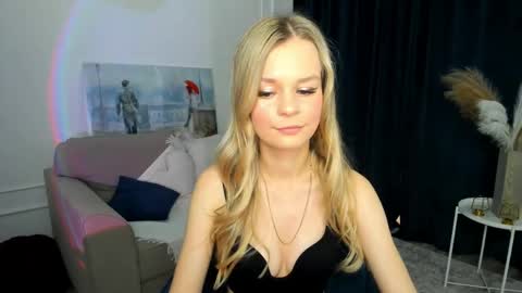 Snapshot of midnighteaura chatting on May 2026 11:19:01 AM midnighteaura online show from May 2026 11:19:01 AM