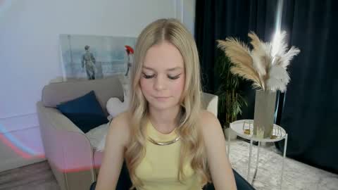 Snapshot of midnighteaura chatting on June 2026 07:26:02 PM midnighteaura online show from June 2026 07:26:02 PM