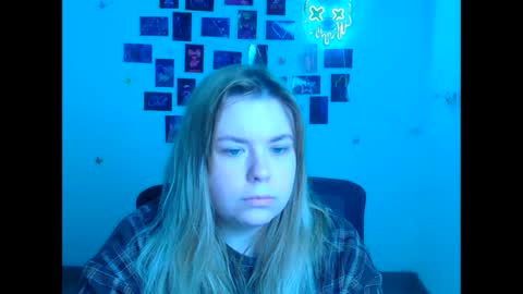 Snapshot of midnightmariana chatting on April 2026 05:16:02 AM Mariana online show from April 2026 05:16:02 AM
