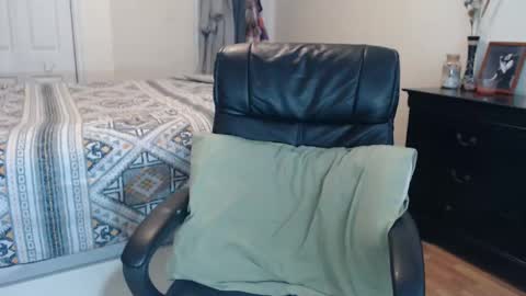 Snapshot of midsummernightsdream chatting on March 2025 07:43:02 PM MidsummerNightsDream online show from March 2025 07:43:02 PM