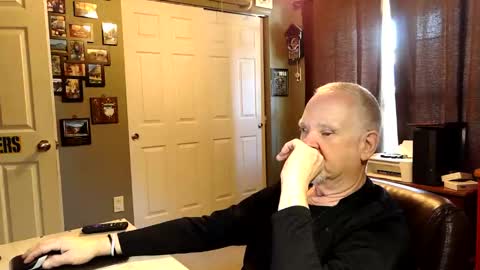 midwestdad09 online show from November 2025 05:23:01 PM