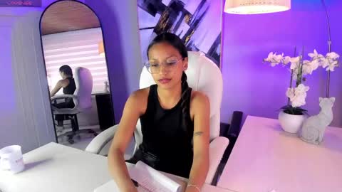 Snapshot of miel_ambar chatting on May 2026 02:14:01 PM miel_ambar online show from May 2026 02:14:01 PM