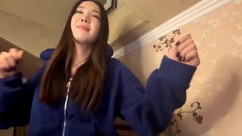 Snapshot of migdaliafenlon chatting on September 2025 01:48:02 PM Nova online show from September 2025 01:48:02 PM