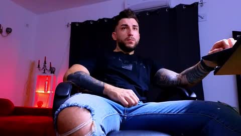 Snapshot of mightyaaron chatting on October 2025 04:31:02 AM MightyAaron online show from October 2025 04:31:02 AM