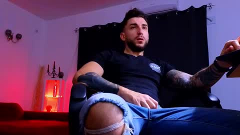 Snapshot of mightyaaron chatting on November 2025 04:23:01 AM MightyAaron online show from November 2025 04:23:01 AM