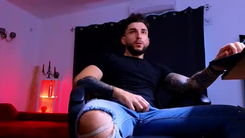 Snapshot of mightyaaron chatting on November 2025 05:50:01 AM MightyAaron online show from November 2025 05:50:01 AM