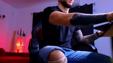 Snapshot of mightyaaron chatting on November 2025 06:34:02 AM MightyAaron online show from November 2025 06:34:02 AM