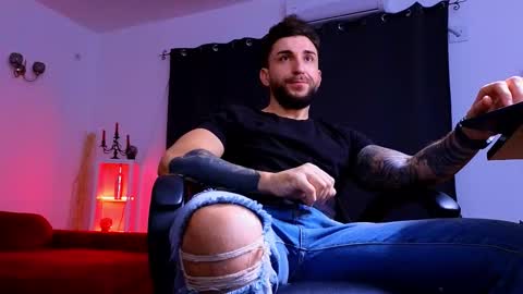 Snapshot of mightyaaron chatting on November 2025 04:23:02 AM MightyAaron online show from November 2025 04:23:02 AM