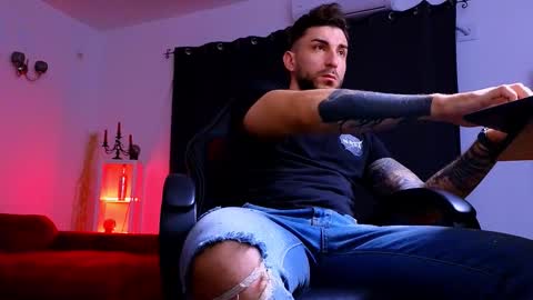 Snapshot of mightyaaron chatting on November 2025 03:49:02 AM MightyAaron online show from November 2025 03:49:02 AM