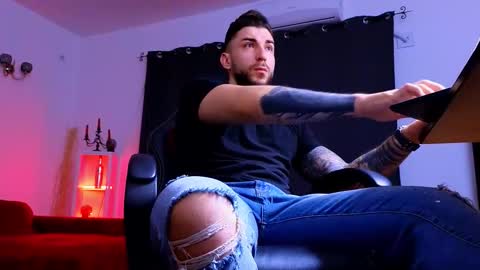 Snapshot of mightyaaron chatting on December 2025 05:36:02 AM MightyAaron online show from December 2025 05:36:02 AM