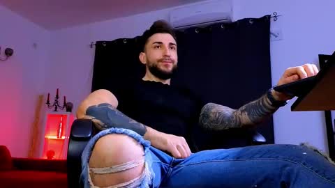 Snapshot of mightyaaron chatting on February 2026 03:57:02 AM MightyAaron online show from February 2026 03:57:02 AM