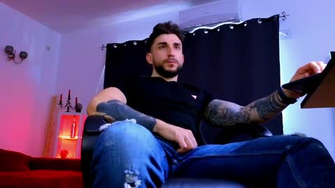 MightyAaron online show from April 2026 01:41:01 PM