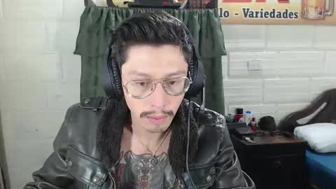Snapshot of miguel__98 chatting on April 2026 12:36:01 PM Miguel Independent Model online show from April 2026 12:36:01 PM