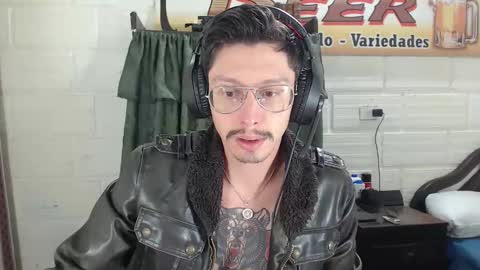 Snapshot of miguel__98 chatting on April 2026 06:38:01 AM Miguel Independent Model online show from April 2026 06:38:01 AM