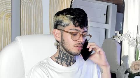 Snapshot of mihailleroy chatting on December 2024 02:29:02 AM MIHAIL LEROY finally independent model online show from December 2024 02:29:02 AM