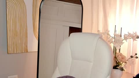 Snapshot of mihailleroy chatting on January 2025 02:50:02 AM MIHAIL LEROY finally independent model online show from January 2025 02:50:02 AM