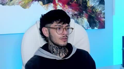 Snapshot of mihailleroy chatting on February 2025 04:33:02 AM MIHAIL LEROY finally independent model online show from February 2025 04:33:02 AM