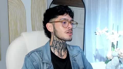 Snapshot of mihailleroy chatting on February 2025 12:26:01 AM MIHAIL LEROY finally independent model online show from February 2025 12:26:01 AM