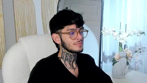 Snapshot of mihailleroy chatting on February 2025 02:20:01 AM MIHAIL LEROY finally independent model online show from February 2025 02:20:01 AM