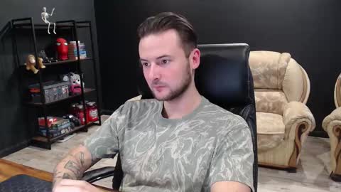 Misha Winchester online show from November 2025 12:18:01 PM