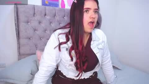 Miia online show from February 2025 10:14:02 PM