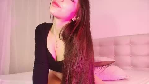Snapshot of miia_rose12 chatting on May 2026 12:35:01 PM miia_rose12 online show from May 2026 12:35:01 PM