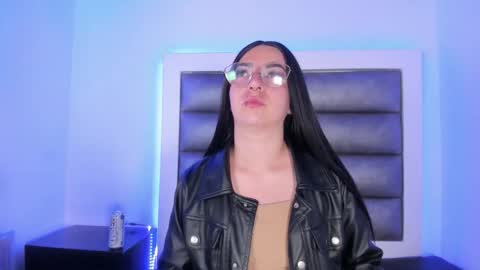 Snapshot of miia_spencer chatting on March 2026 05:53:01 AM Mia online show from March 2026 05:53:01 AM