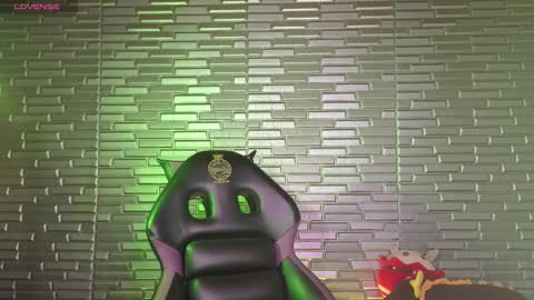 Snapshot of miia_zarate chatting on February 2025 12:19:02 AM Ma - online show from February 2025 12:19:02 AM