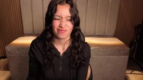 miiaa_evans1 online show from March 2026 06:57:01 PM