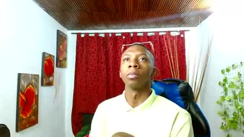 Snapshot of miilo18 chatting on April 2026 09:26:01 PM milo online show from April 2026 09:26:01 PM