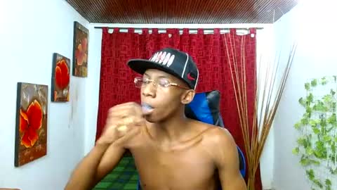 Snapshot of miilo18 chatting on April 2026 08:20:01 AM milo online show from April 2026 08:20:01 AM