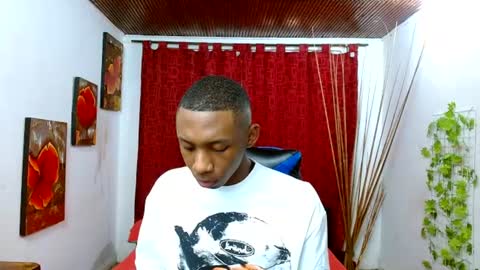 Snapshot of miilo18 chatting on May 2026 06:47:02 PM milo online show from May 2026 06:47:02 PM