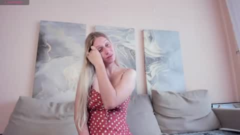 Snapshot of miissblonde chatting on July 2026 01:58:33 AM miissblonde online show from July 2026 01:58:33 AM