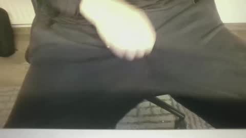 mik online show from December 2025 09:07:01 AM