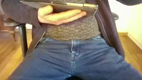 mik online show from February 2026 11:31:01 AM