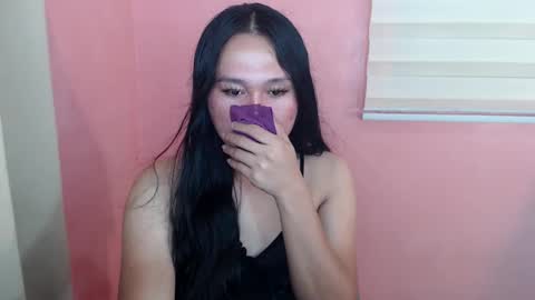 Hi im Avah online show from February 2025 05:43:02 PM