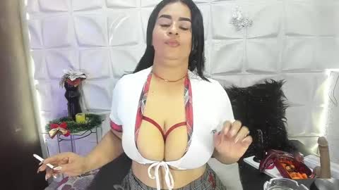 Snapshot of mikaela_lust chatting on January 2025 01:53:01 PM Mikaela Lust online show from January 2025 01:53:01 PM