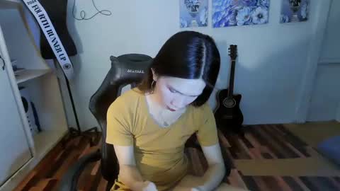 ELLA online show from February 2025 04:39:02 PM