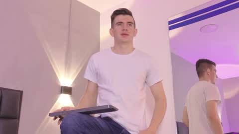 mikael online show from April 2026 07:08:02 PM