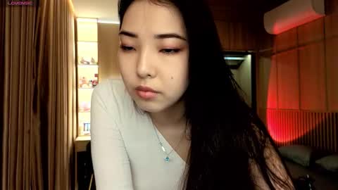Miko now i live in Vietnam online show from October 2025 04:35:02 PM