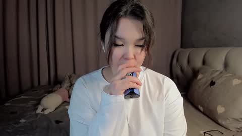 mikasssu online show from January 2025 01:00:01 PM