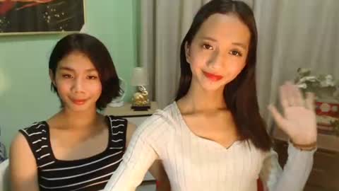 Snapshot of mikaydoll chatting on February 2026 11:18:01 AM mikay online show from February 2026 11:18:01 AM