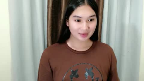 Kyla online show from November 2025 07:48:02 PM