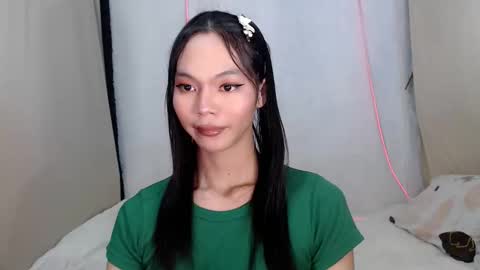 Snapshot of mikayslutt_sugarbaby143 chatting on May 2026 01:45:01 AM NAUGHTY MIKAYXX online show from May 2026 01:45:01 AM
