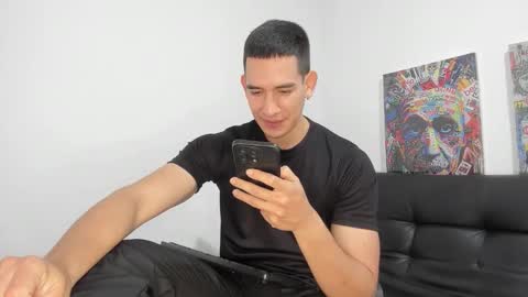 mike3xxx online show from October 2025 01:47:01 AM