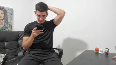 mike3xxx online show from October 2025 02:04:02 AM