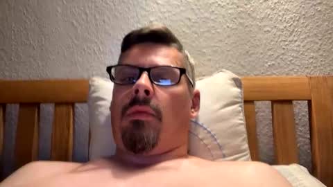 mike4u26 online show from October 2025 10:08:02 PM