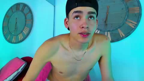 Mike 0233 online show from January 2025 07:37:01 AM