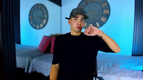 Mike 0233 online show from February 2025 04:25:02 AM