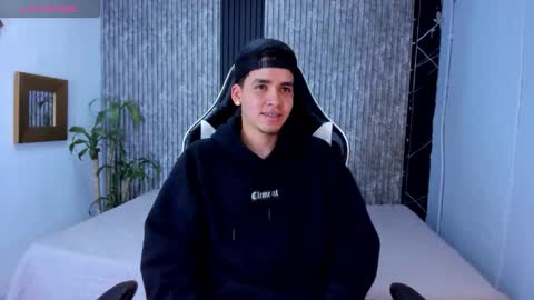 Mike 0233 online show from September 2025 04:17:02 AM